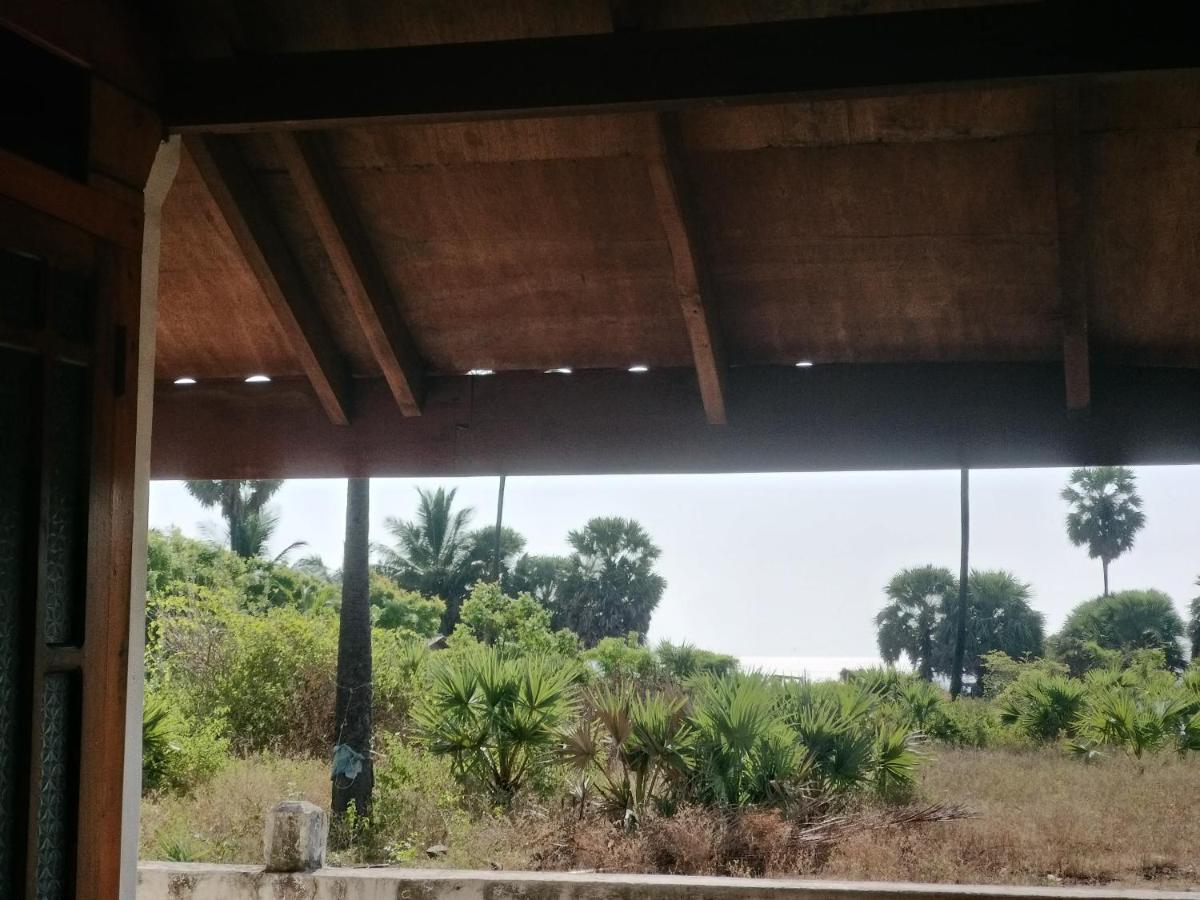 Dot Bey Beach Cabana Trincomalee Buitenkant foto